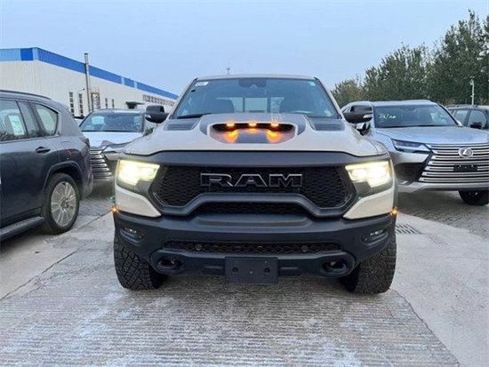 　　摄图：为本公司现车实拍图片（未经允许，切勿转载）