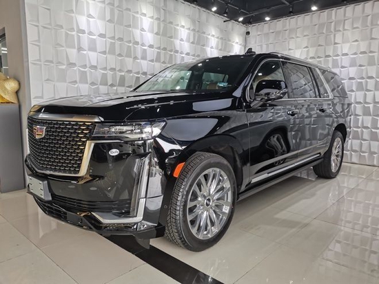 2023款凯雷德30t柴油对比萨博班怎么选