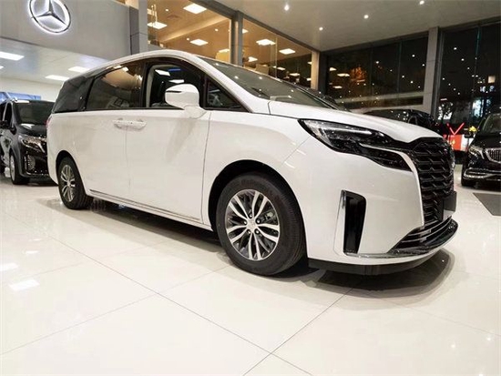 别克gl8定制商务车七座豪华艾维亚版