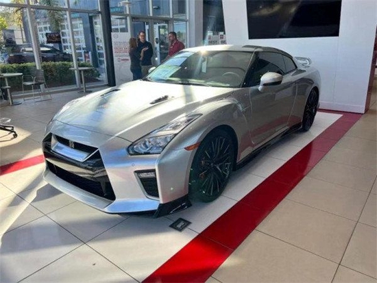 　　摄图：为本公司现车实拍图片（未经允许，切勿转载）