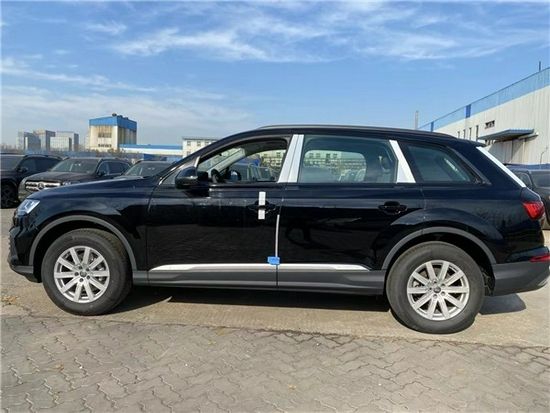 2023款奥迪q7全国大促销现车直降5万元