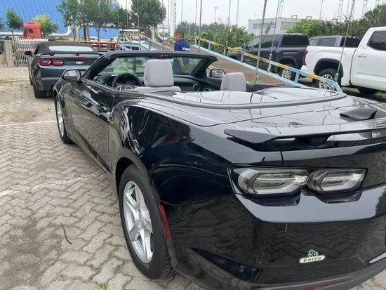 2023款雪佛兰科迈罗大黄蜂敞篷宽体超跑