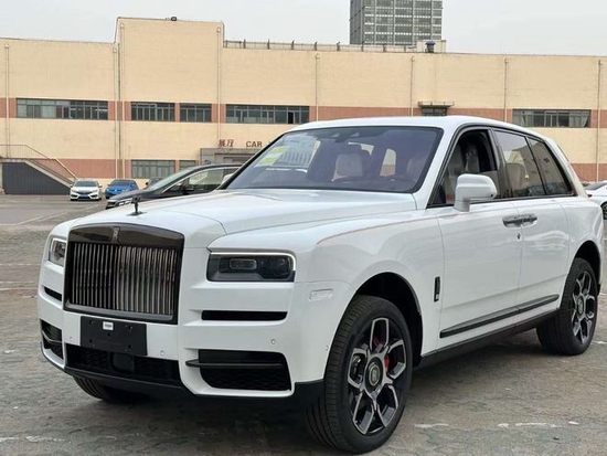 全新劳斯莱斯库里南白色bb版高定版现车