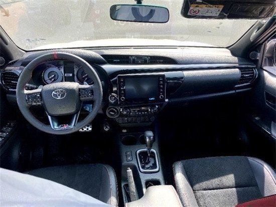 23款丰田海拉克斯28t柴油现车44万起售