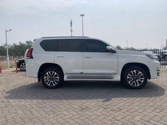 23款丰田霸道4000vxr顶配报价配置详情