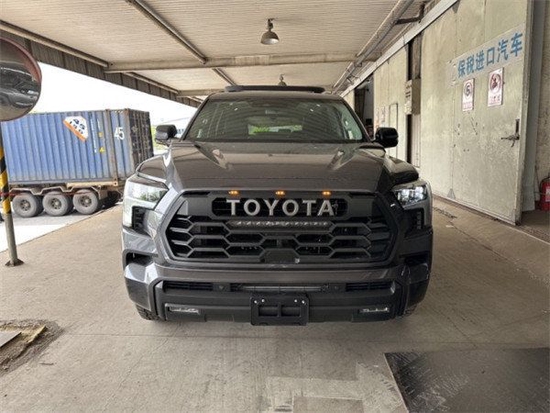 　　摄图：为本公司现车实拍图片（未经允许，切勿转载）