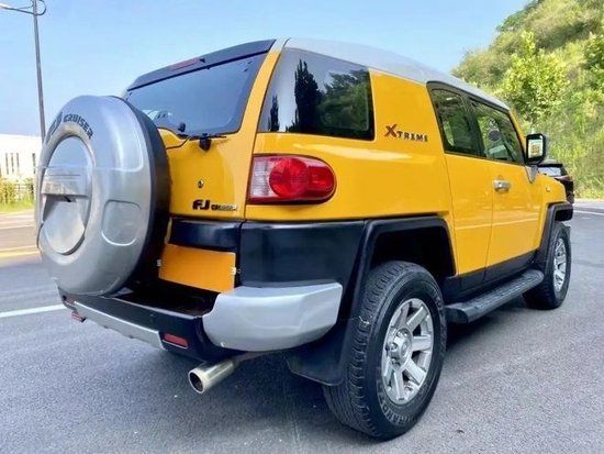 2023款丰田fj酷路泽越野小王子五十多万