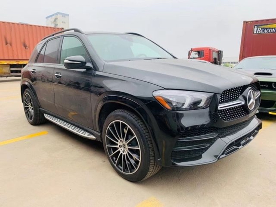 2023款奔驰gle350现车出售70余万超优惠