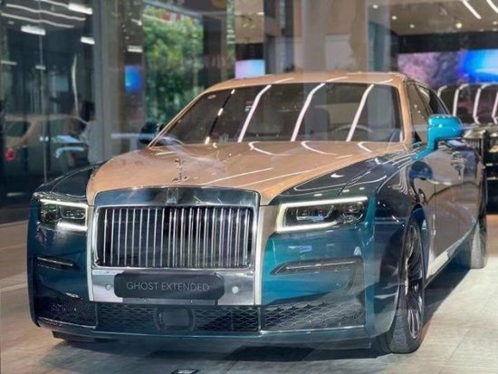 2023款库里南古斯特标轴双拼外观稀缺