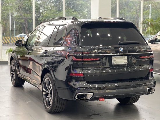 2023款宝马x7现车最新报价参数配置图片