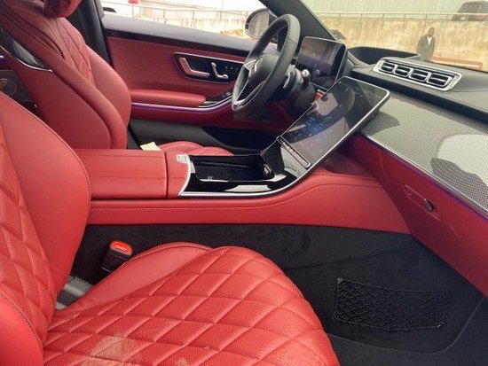 最新款奔驰s500新款红色内饰菱格座椅_天津汽车网_新浪汽车_新浪网