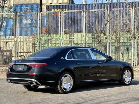 23款迈巴赫s580港口现车便宜60万-新浪汽车