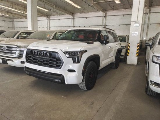 　　摄图：为本公司现车实拍图片（未经允许，切勿转载）