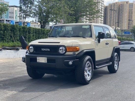 23款酷路泽fj港口现车配置颜色可选56万