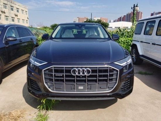 天津港欧规奥迪q8现车降价69万落地价格