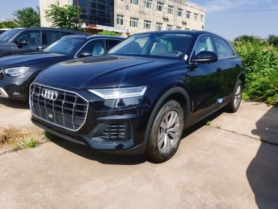 天津港新款欧规奥迪q8现车落地降价69万