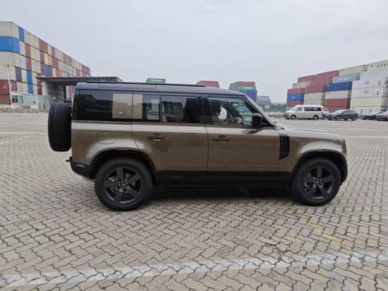欧版路虎卫士110柴油30高功率价格优惠