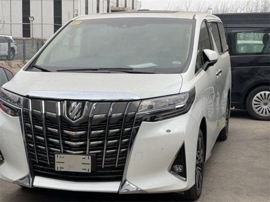 2023款丰田埃尔法35lv6现车直降20万