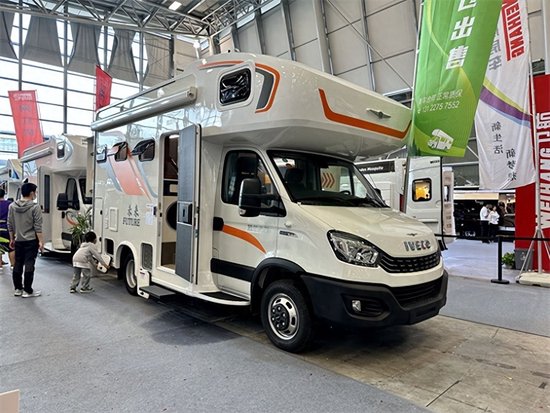 旌航未来双拓展房车现车仅需3998w起