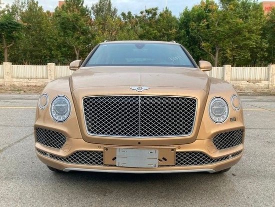 2023款宾利添越报价跌破300万展厅特惠