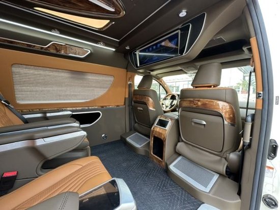 进口丰田海狮七座游艇皇冠版钜惠9万元