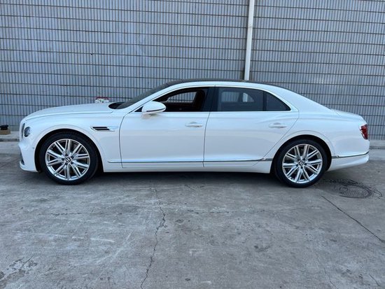 23款宾利飞驰新款上市现车到店降价促销