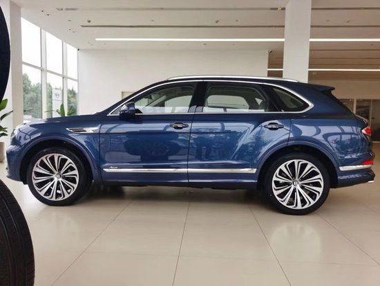 23款宾利添越急出售价300余万 可分期付-新浪汽车