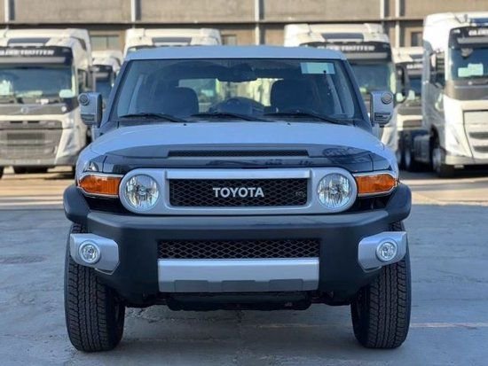 经典越野丰田酷路泽fj港口现车61万起售