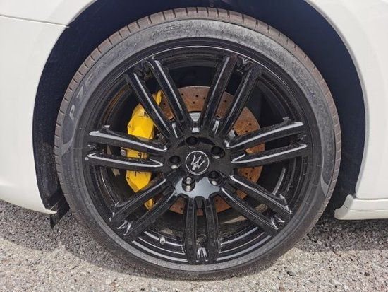 23款玛莎拉蒂总裁q4现车报价1358万提