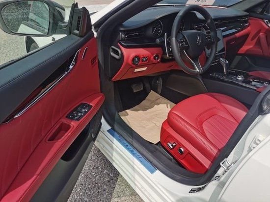 23款玛莎拉蒂总裁q4现车报价1358万提