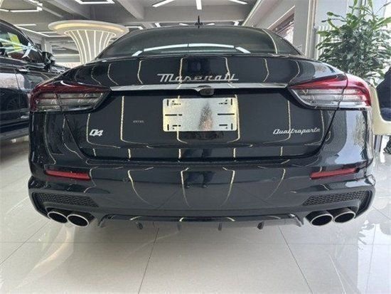 2023款玛莎拉蒂总裁q4港口现车优惠45万