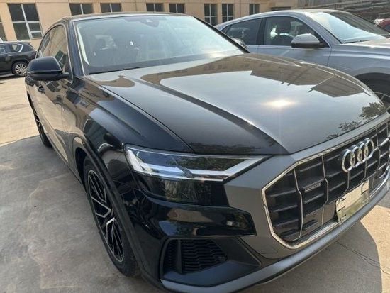 23款奥迪q8sline30t国六现车72万钜惠