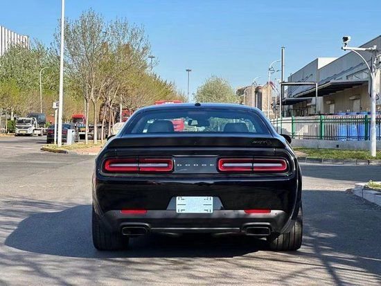 承载野性的工具新款道奇挑战者地狱猫