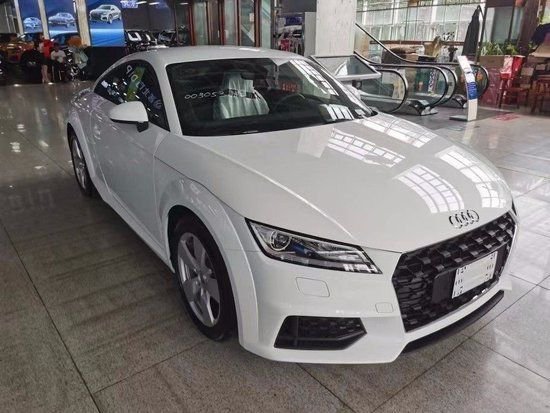 23款奥迪tt港口现车售价30余万可分期购