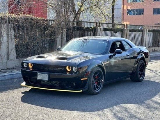 23款道奇挑战者62t地狱猫srt优惠抢购