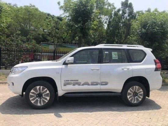 23款中东版普拉多4000v6gxr港口裸车价格