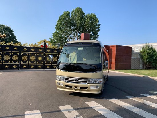 23款丰田考斯特中巴车16座17座报价出售