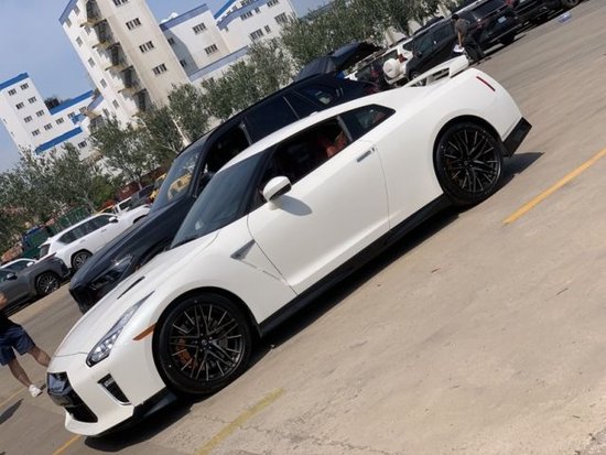 西安日产尼桑gtr战神3.8t高配现车160万-新浪汽车