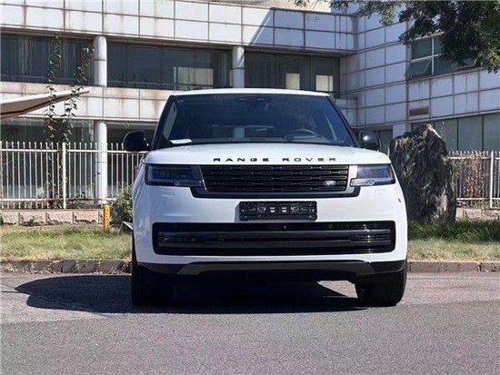 23款路虎揽胜行政柴油30t价格158万