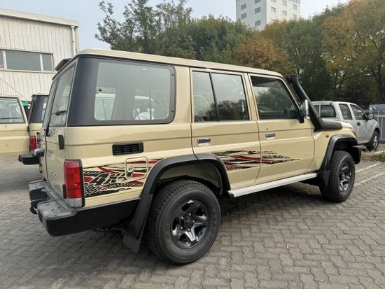 24款丰田lc76汽油自动挡天津接受预订