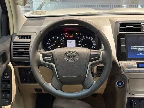 23款丰田霸道4000v6国六裸车555万起步