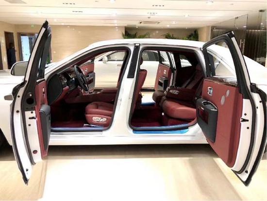 劳斯莱斯古斯特欢迎乘坐座移动的宫殿