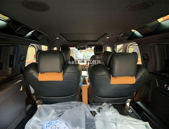 路虎卫士改装航空座椅卫士专业改装后排