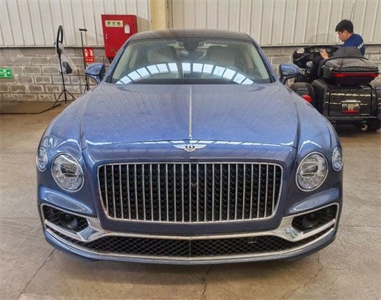 　　摄图：为本公司现车实拍图片（未经允许，切勿转载）