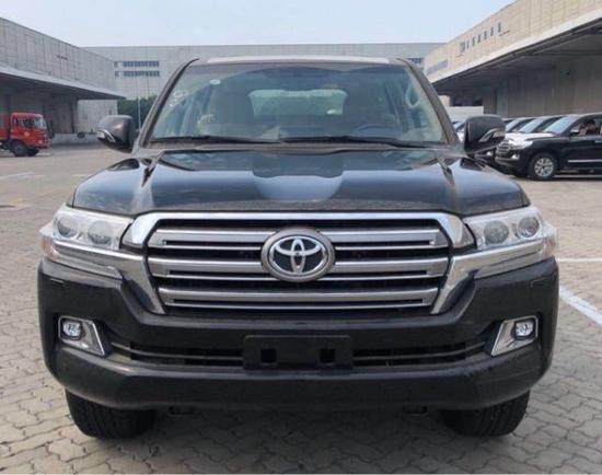 2019款丰田酷路泽5700顶配v8霸气扬长