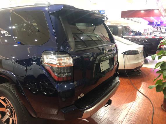 2019款丰田超霸大排量越野车性能解析