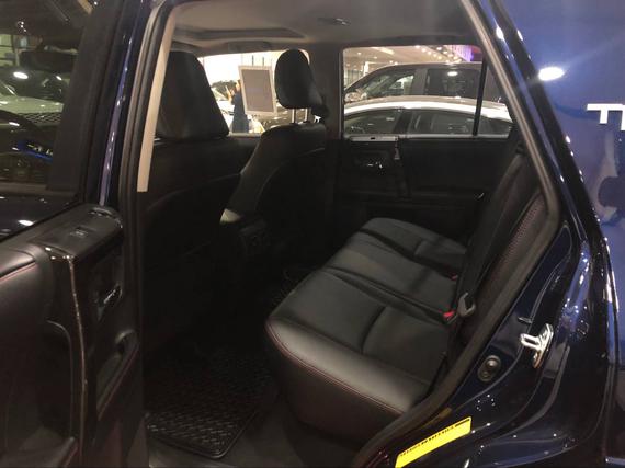 2019款丰田超霸大排量越野车性能解析