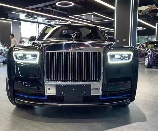 劳斯莱斯幻影加长版现车特价一台甩舱