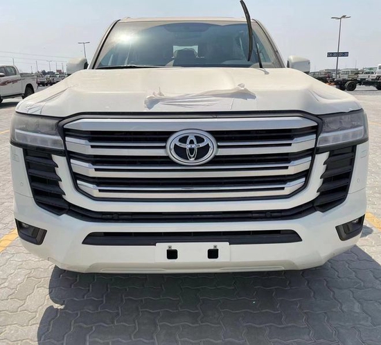 2022款丰田酷路泽lc300国六火热订购价