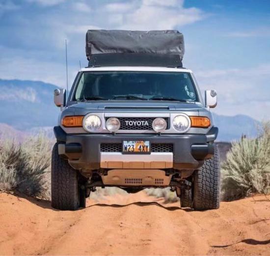 沙漠霸王纵享生活2018款丰田酷路泽fj